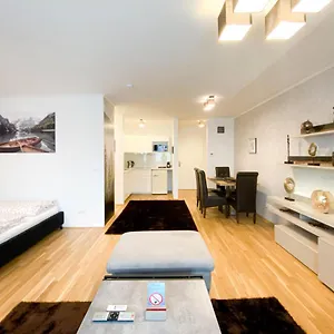 Apartament International, Viena