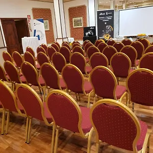 rezervați aici