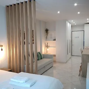 https://onar-studio-thessaloniki.hotels-of-thessaloniki.com