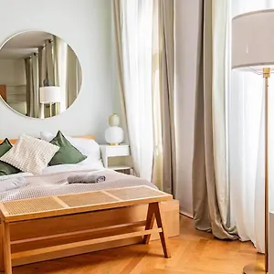  Apartament Apartment, Two Metro Stations To Hauptbahnhof
