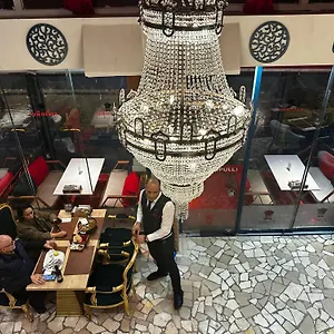 rezervați aici