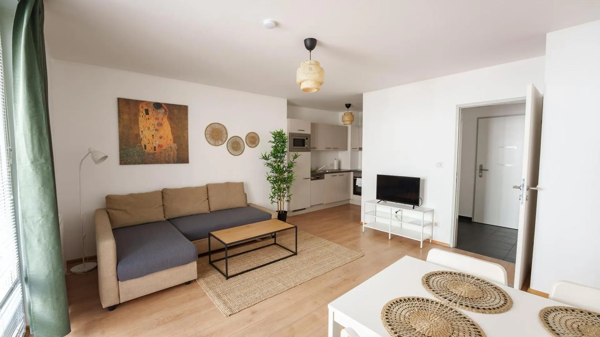 Vienna City Apartments 1100 Вена