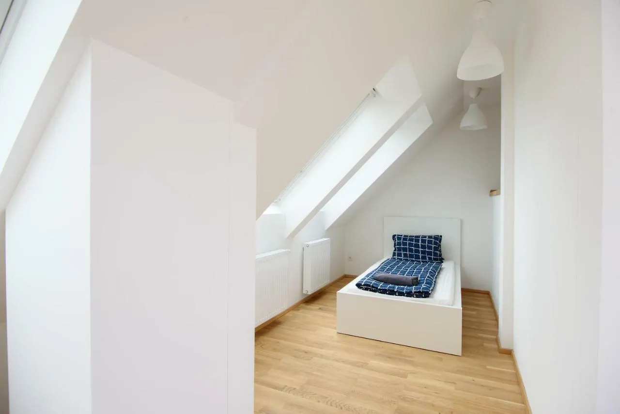 Vienna City Apartments 1100 Вена